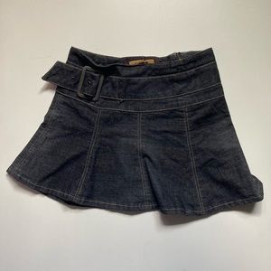 Bebe Women's Black/Blue Denim Skirt With Built In Belt and Side Zipper Size 26